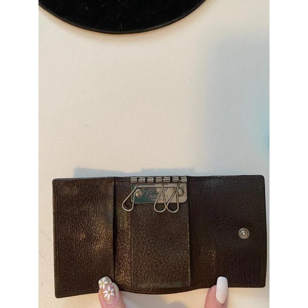 Gucci Classic Monogram Key Case Authentic - Picture 2 of 15